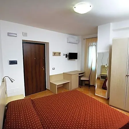 Dei Mercanti Bed and Breakfast 4*